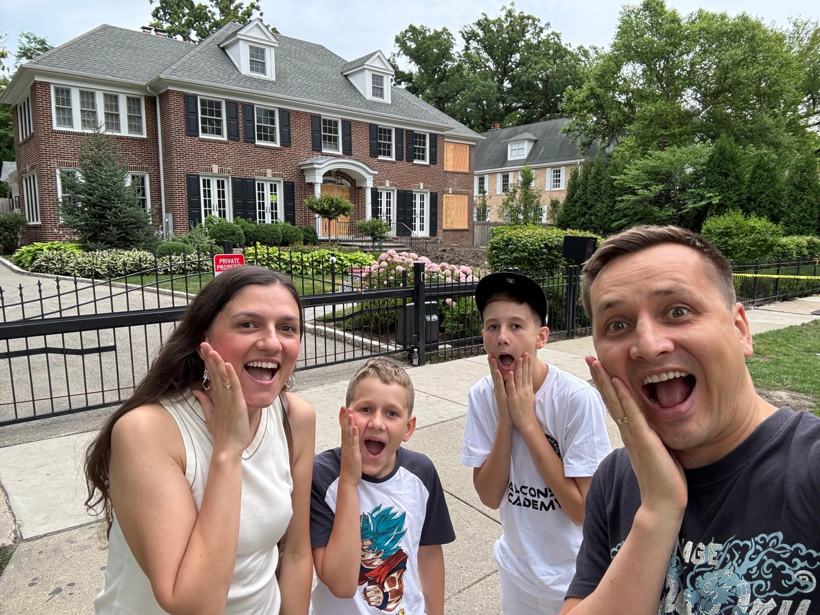 home alone house chicago exterior in Winnetka for a movie-location stop