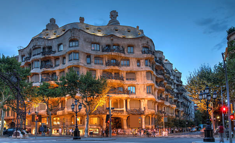 Casa Pedrera (La Pedrera), Casa Mila, Barcelona